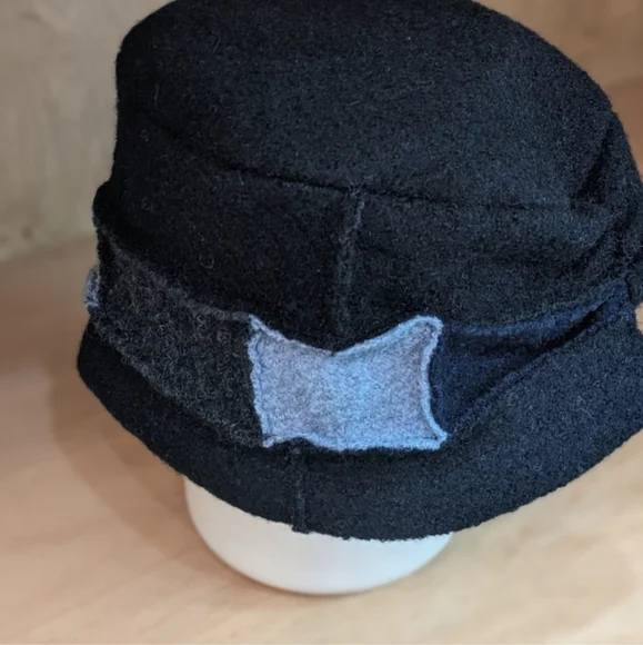 Wool Hat - Picture 3 of 4